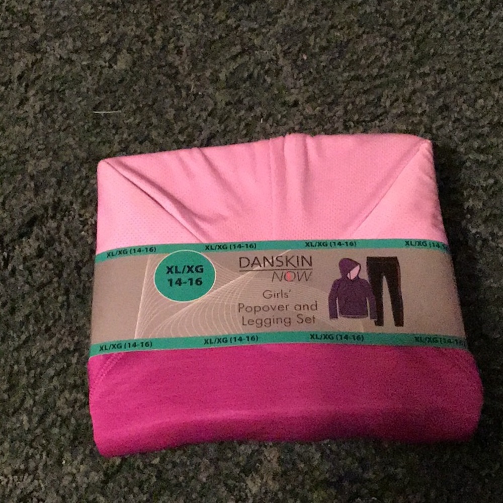 Girls leggings and pull over